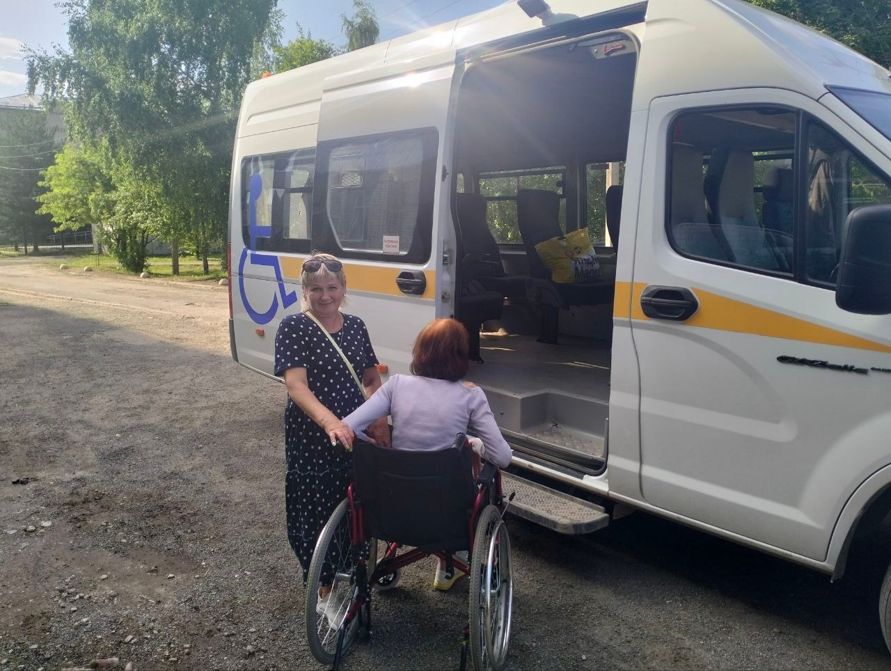 Комплексный центр Бабушкинского округа продолжает предоставлять транспортную услугу.