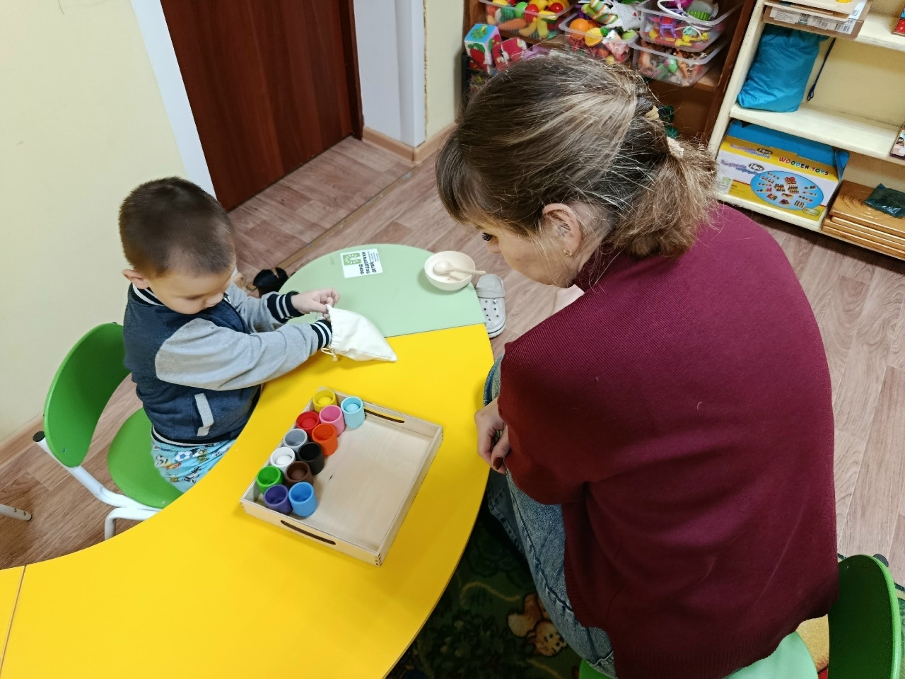 Служба ранней помощи отделения по работе с семьей и детьми Комплексного центра предоставляет услуги ранней помощи.