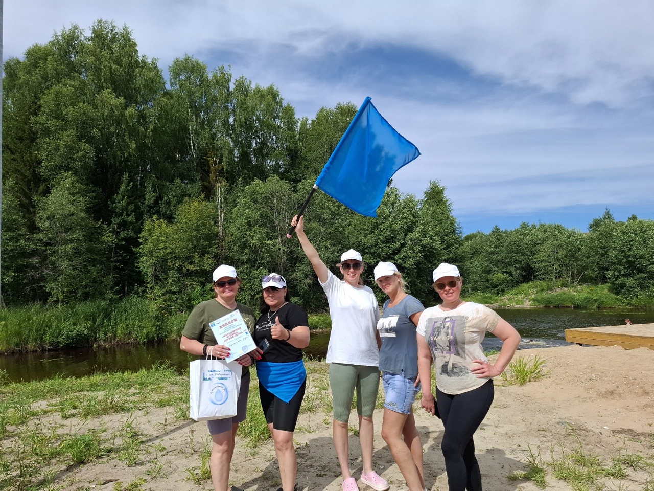 Сегодня команда "Социальный дозор" Комплексного центра приняла участие в первом фестивале «Молодежные игрища. Летний сезон».