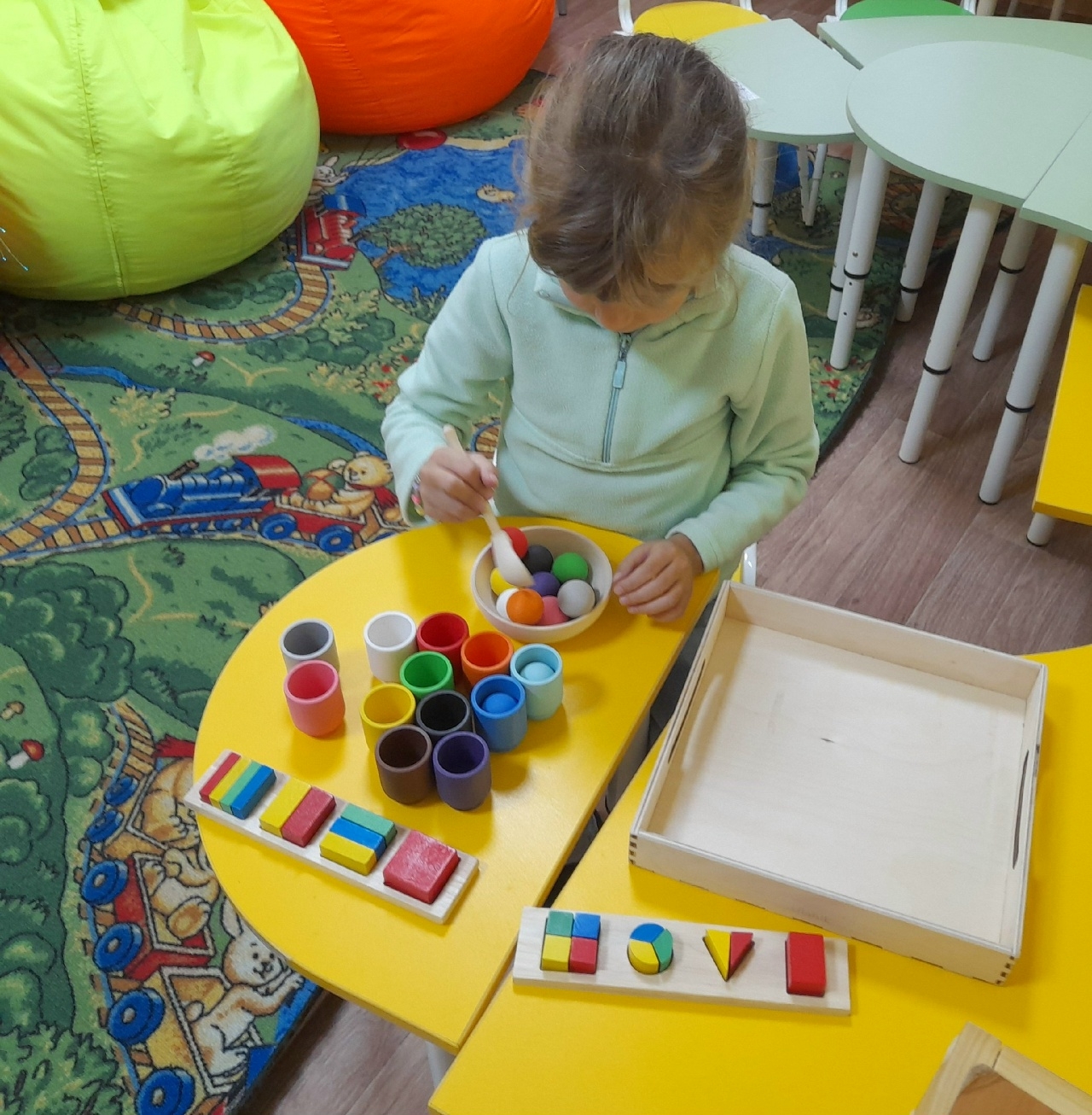 Служба ранней помощи отделения по работе с семьей и детьми Комплексного центра предоставляет услуги ранней помощи.