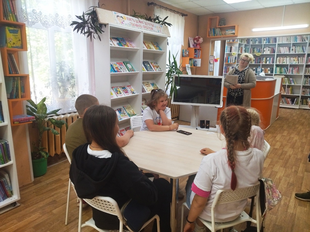 Ребята, посещающие Площадку детства посетили мероприятие в библиотеке по безопасности