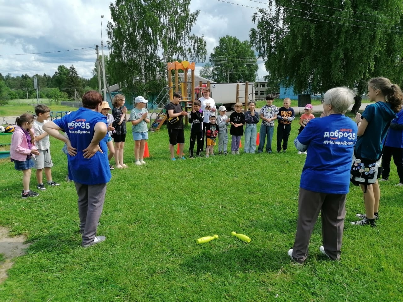 Лето — это пора радости и беззаботности, время для отдыха и развлечений. Оно дарит нам яркие краски, ароматные травы и цветущие растения.