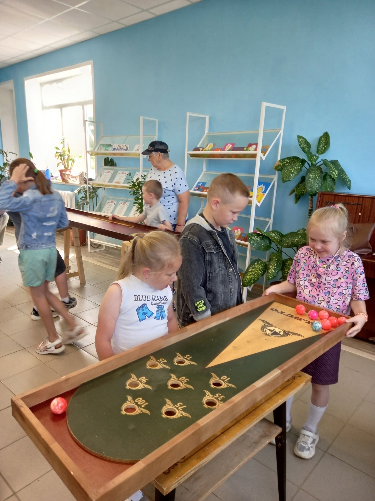 10 июня «серебряные» волонтеры отряда «Луч надежды» комплексного центра Бабушкинского округа посетили территориальный сектор «Миньковский».